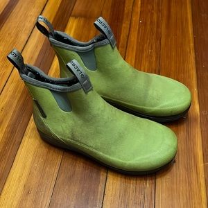 Lacrosse green muck boots